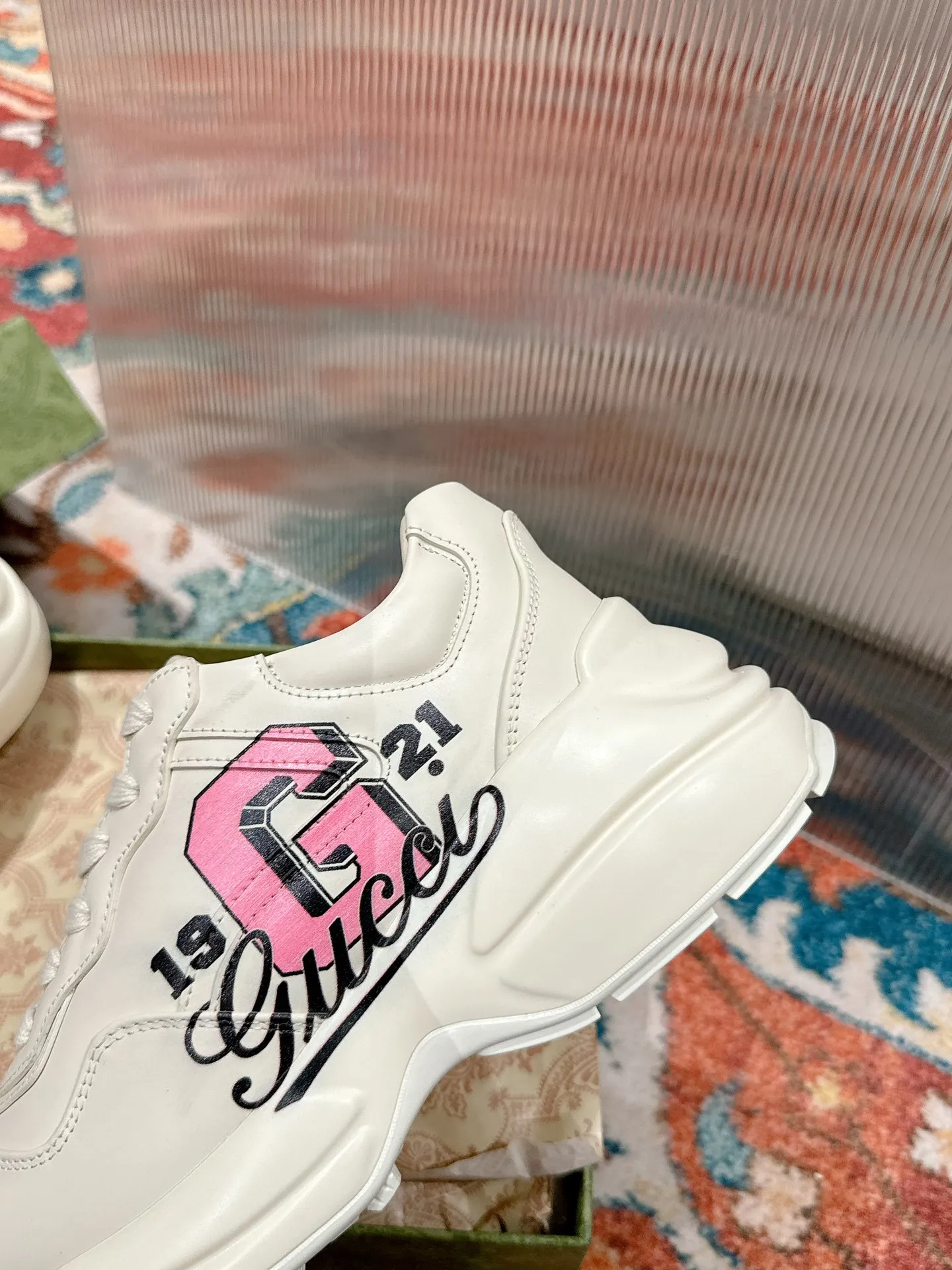 👟👟Ex-factory price 700👟👟 Men's size +10 🇮🇹Italy🇮🇹Gucci GUCCI🇮🇹Dad shoes (purchase level) (original replica) 👑 The original version purchased by Taikoo Hui has been continuously improved and upgraded in details, from the packaging of the shoes - anti-counterfeiting markings - shoe box accessories - fabric optimization - outsole technology - stitching and routing - oil edge technology. We do our best ◼️ Outsole: original plate molding ◼️ Upper: original grade A imported cowhide 🐮 ◼️ lining: original grade A mixed sheepskin 🐑 ◼️ Feet: original grade A mixed sheepskin 🐑 ◼️ Medium and low belt LOGO + original injection molding foot technology + original lasting technology ◼️ Original full set of customized packaging (anti-counterfeiting chip + a cloth bag + GUCCI card envelope + electronic invoice with credit card slip + shoelaces) ◼️ All details of the higher version are consistent with the original version (note the comparison) ◼️ Code number: 35-40 for women and 39-44 for men